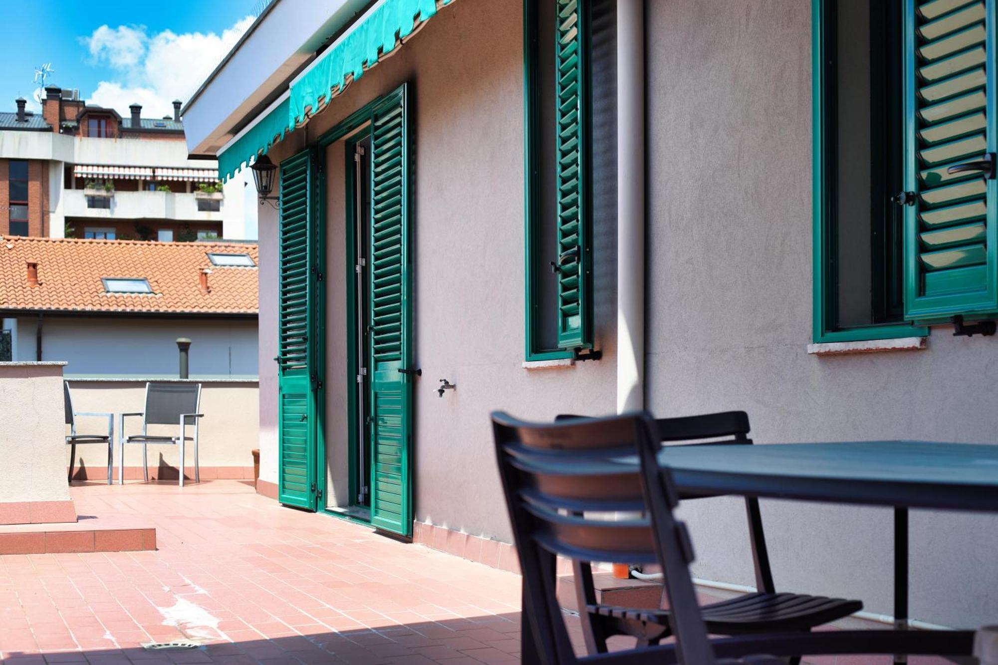 Rainbow House Via Dei Carafa Apartment Mailand
