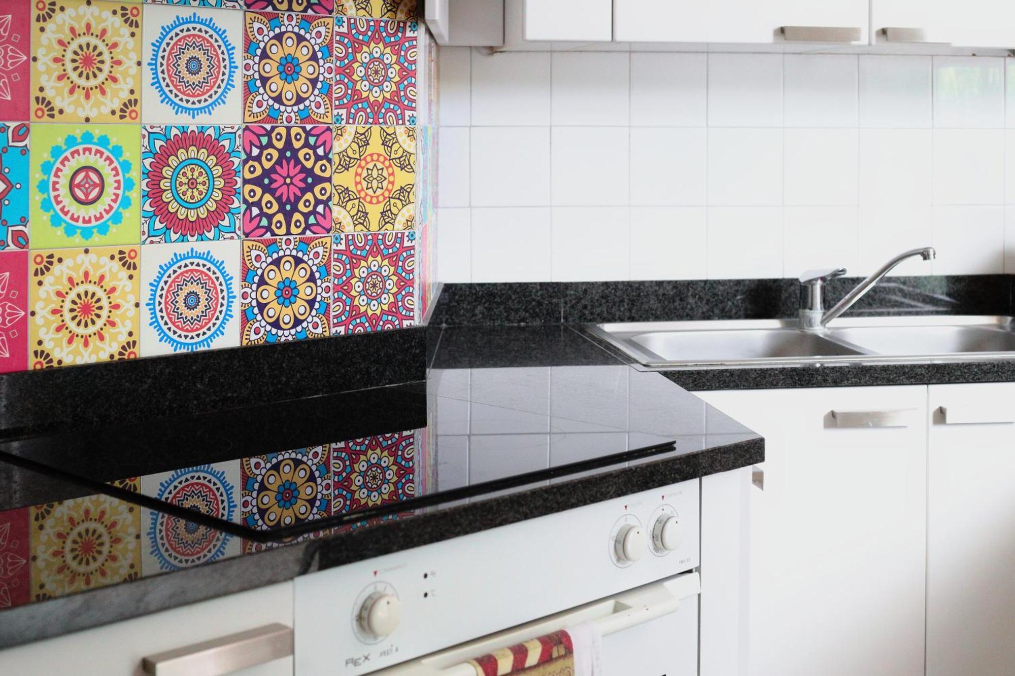 Rainbow House Via Dei Carafa * Mailand